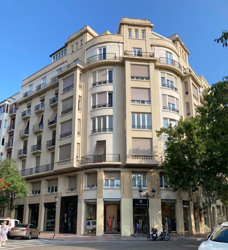Fachada edificio 6 - José Borobio